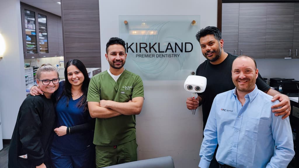 PIC pro en Kirkland Premier Dentistry con Dr. Sharma