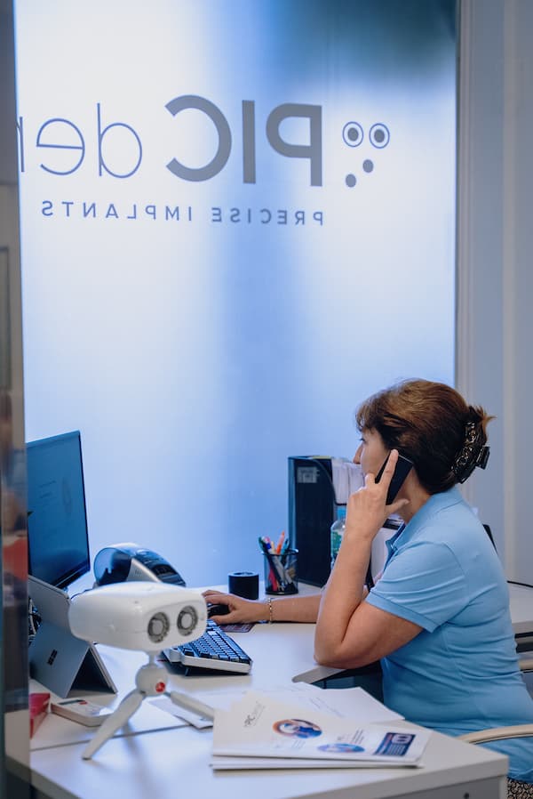 PIC dental - Sales department