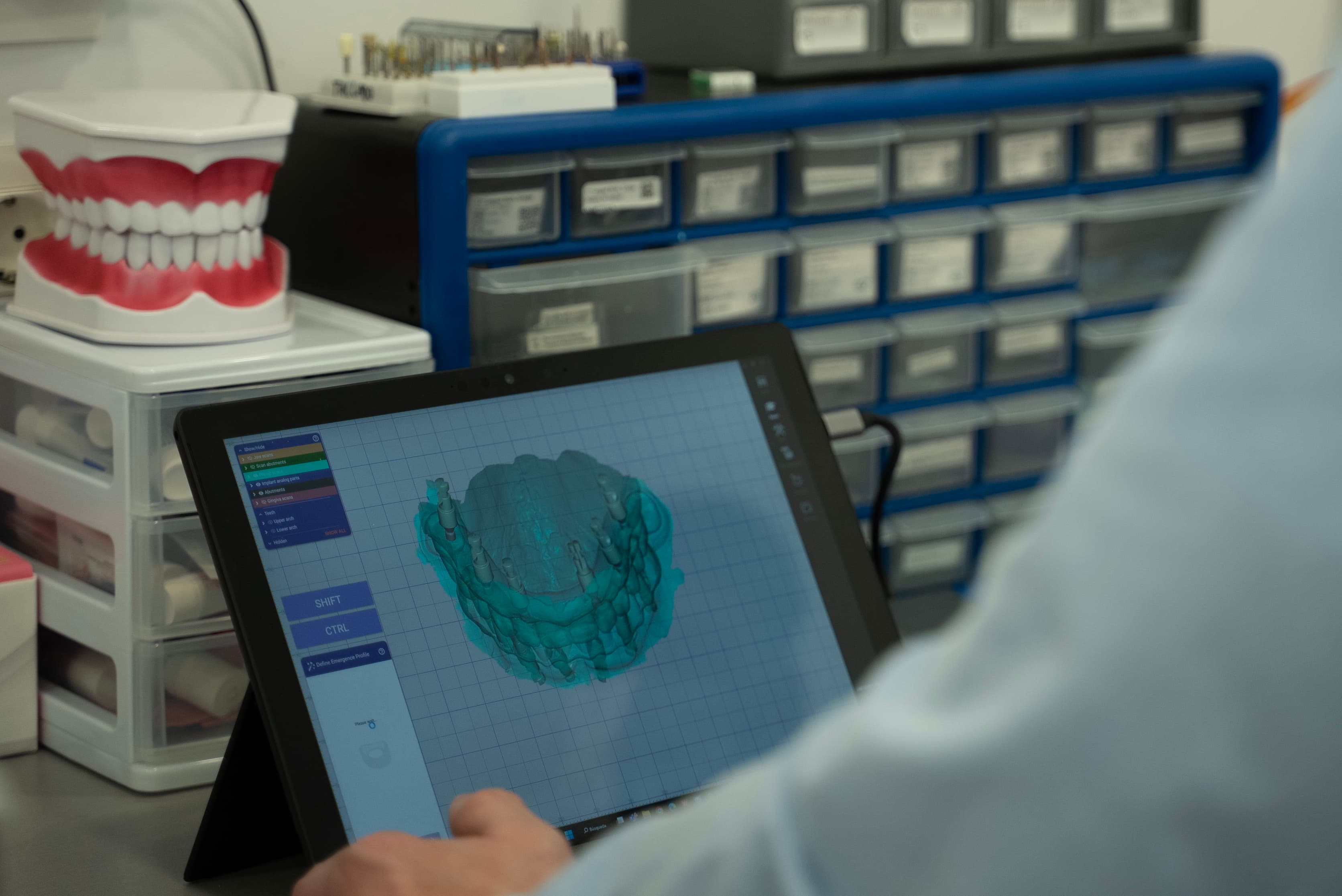 PIC app for dental laboratories